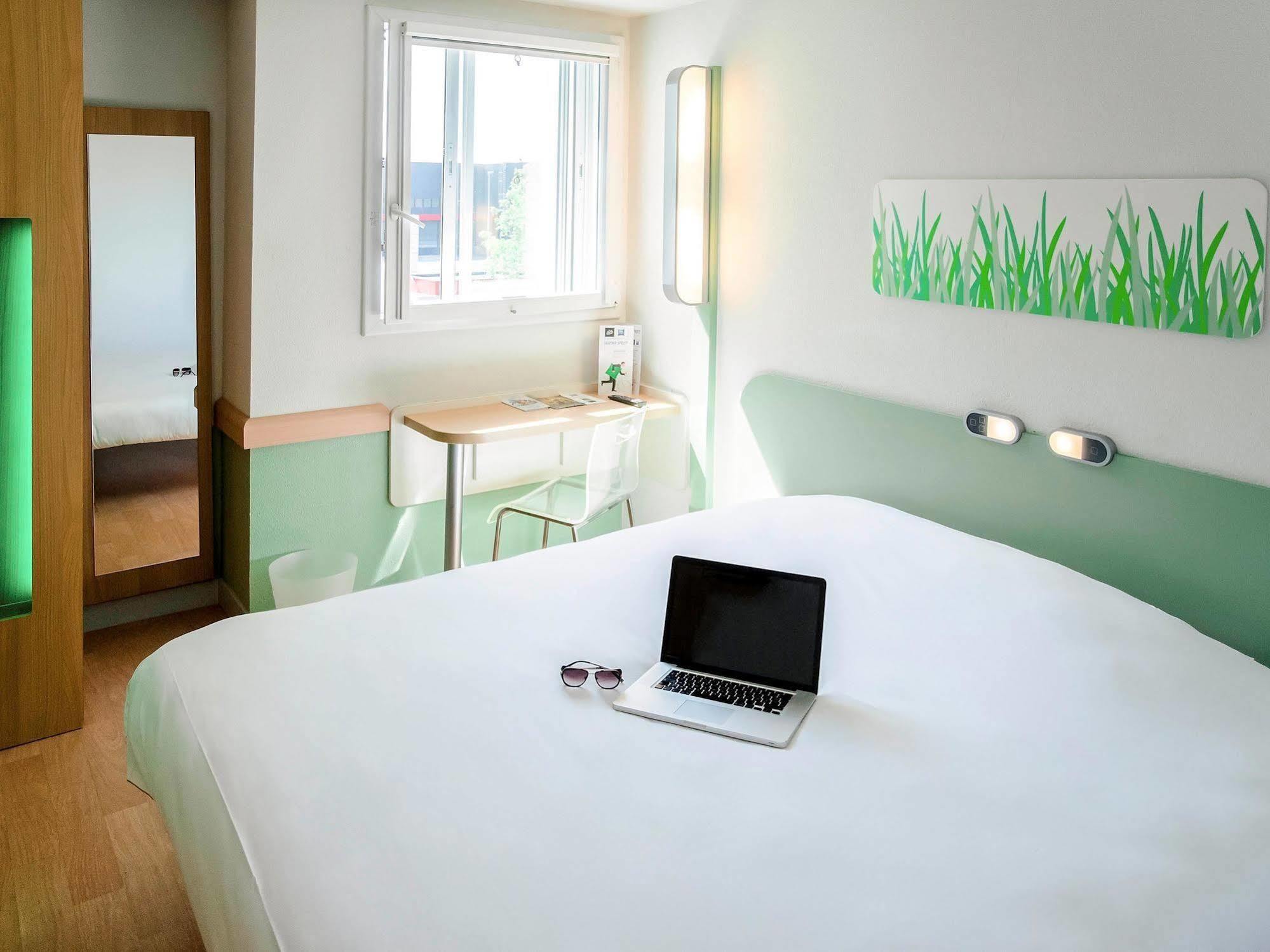 Ibis Budget Aeroport Le Bourget Garonor Le Blanc-Mesnil Exterior foto