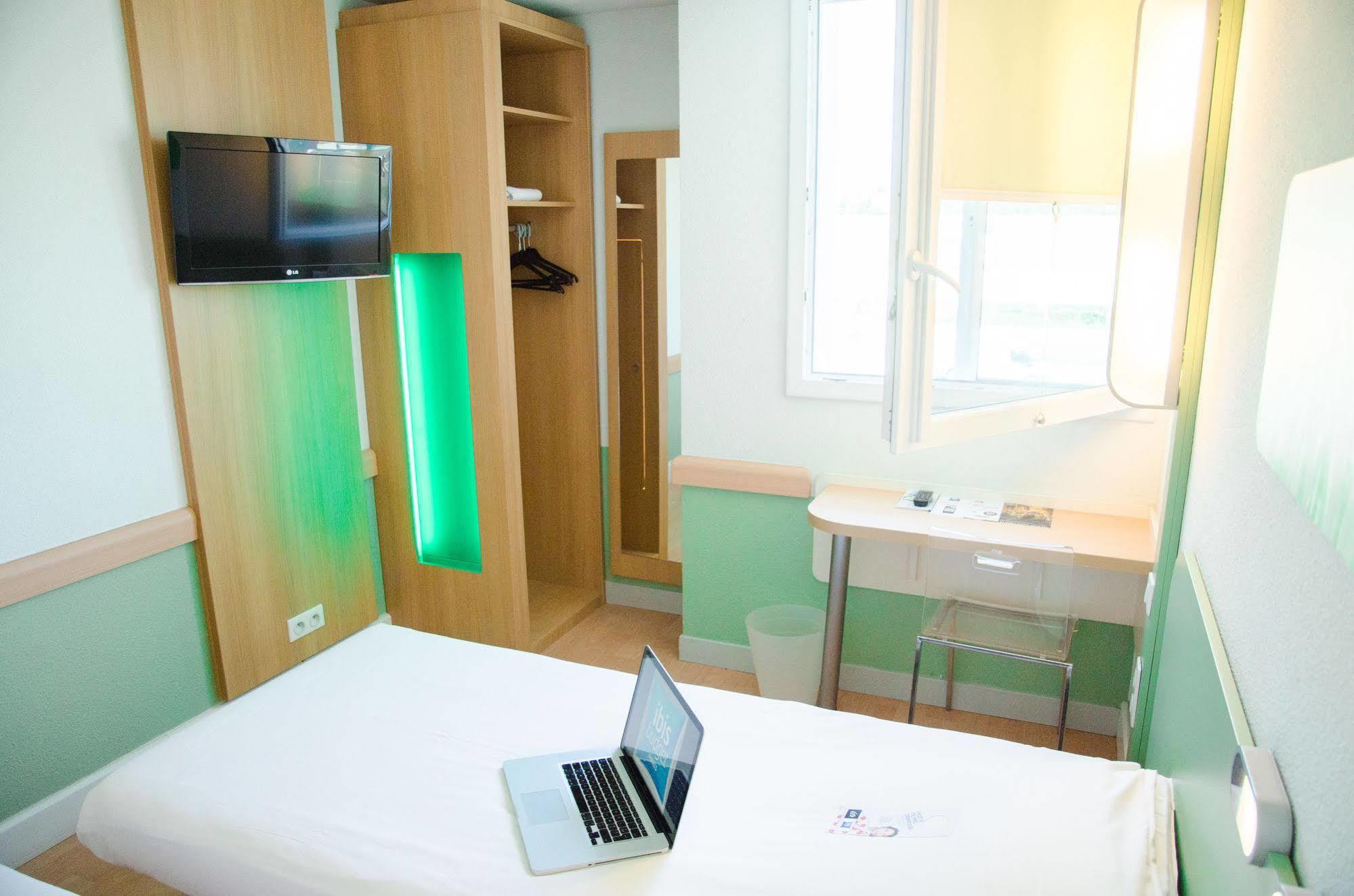Ibis Budget Aeroport Le Bourget Garonor Le Blanc-Mesnil Exterior foto