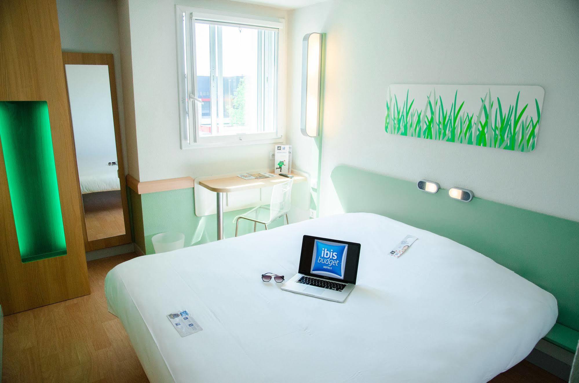 Ibis Budget Aeroport Le Bourget Garonor Le Blanc-Mesnil Exterior foto