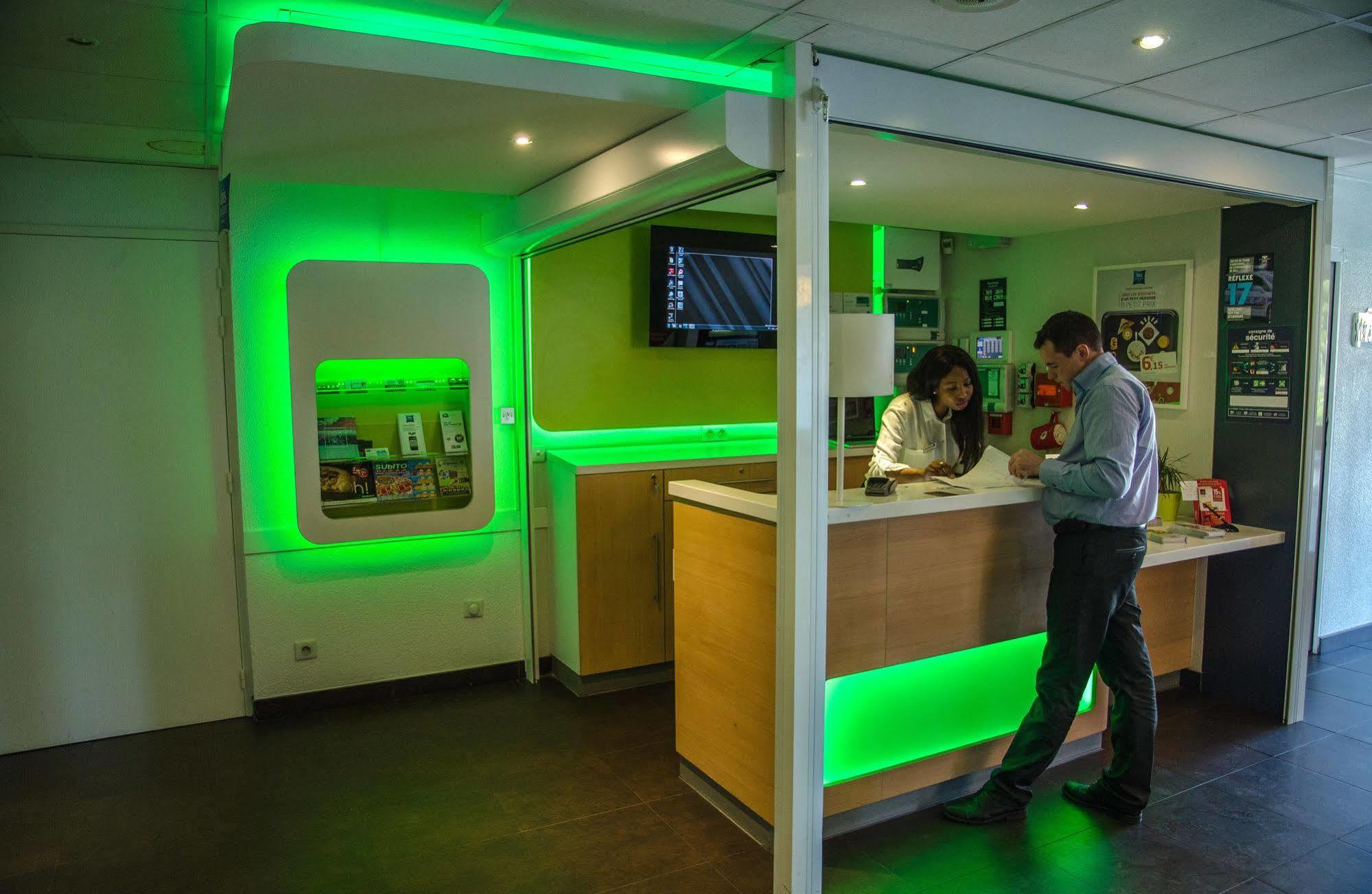 Ibis Budget Aeroport Le Bourget Garonor Le Blanc-Mesnil Exterior foto
